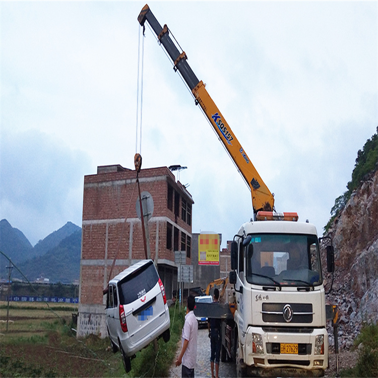 沧州新华道路救援用随车吊应急服务：高效、可靠的紧急救援解决方案